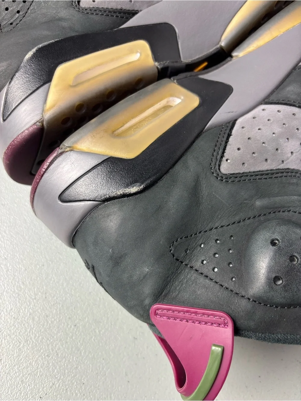Jordan 6 Retro Bordeaux Men's Athletic Basketball Sneakers 11 Black Gray